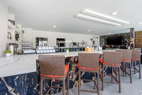 Pool Bar | Cambria, Orlando FL Hotels
