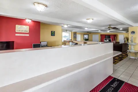 Hotel front desk | Econo Lodge, Byron GA Hotels
