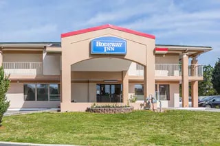 Hotel exterior | Rodeway Inn, Marietta GA Hotels