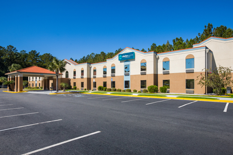 Hotel exterior | Clarion, Hinesville GA Hotels