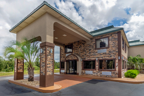 Hotel exterior | Econo Lodge, Byron GA Hotels
