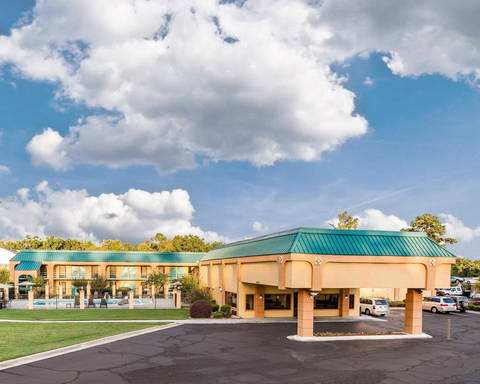 Hotel Cover Photo
