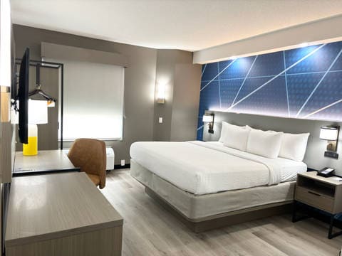 Guest room with king bed(s) | Comfort Inn, Marietta GA Hotels