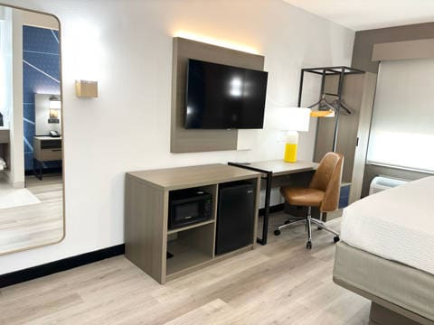 Room Amenities | Comfort Inn, Marietta GA Hotels