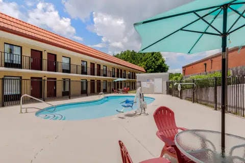 Relax by the pool | Quality Inn, Acworth GA Hotels