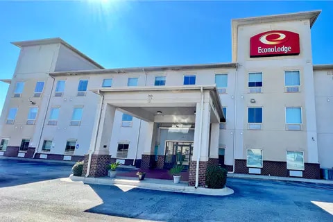 Hotel entrance | Econo Lodge, Augusta GA Hotels