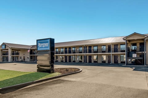 Hotel exterior | Rodeway Inn, East-dublin GA Hotels