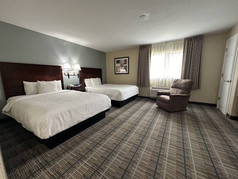 Guest room | MainStay, Coralville IA Hotels