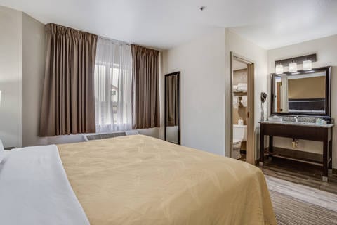 King suite with two beds | Quality Inn, Meridian ID Hotels