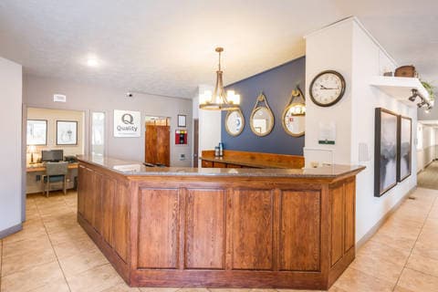 Front desk | Quality Inn, Coeur-d-alene ID Hotels