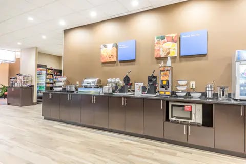 Breakfast area | Comfort Inn, Alton IL Hotels