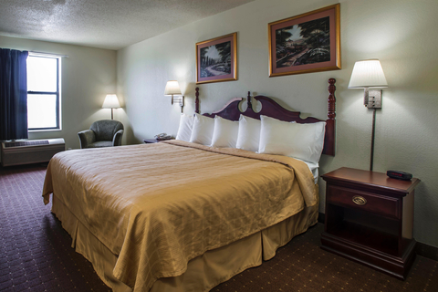 Guest room with king bed