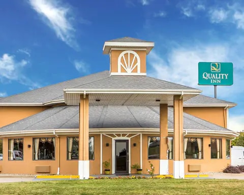 Quality Inn | Morton, IL