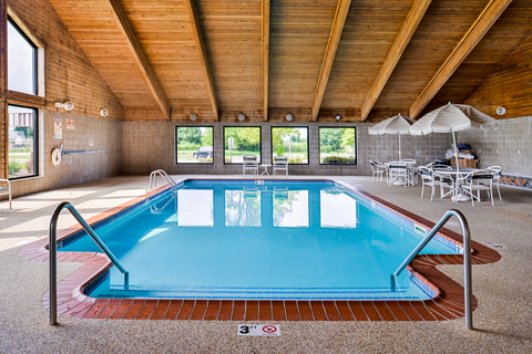 Indoor heated pool | Quality Inn, Bolingbrook IL Hotels