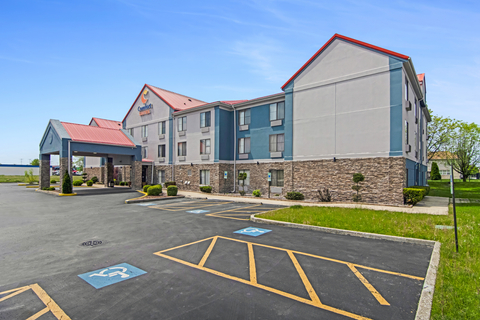 Hotel exterior | Comfort Suites, Lansing IL Hotels