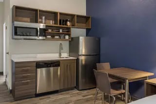 Spacious suite with added amenities | Mainstay, Bourbonnais IL Hotels