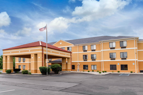 Hotel exterior | Quality Inn, Anderson IN Hotels