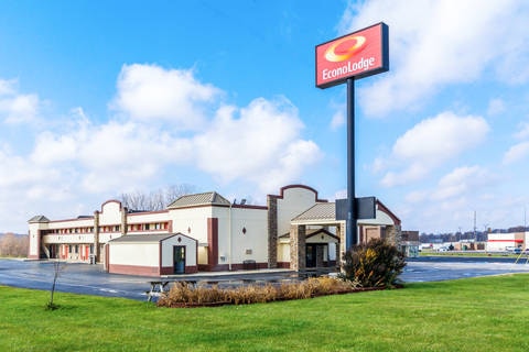 Hotel exterior | Econo Lodge, Cloverdale IN Hotels