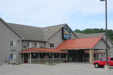 Hotel exterior | Quality Inn, Nashville IN Hotels