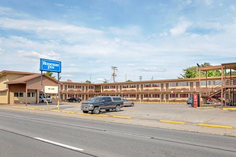 Hotel exterior | Rodeway Inn, Terre-haute IN Hotels