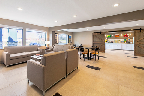 Hotel lobby | Quality Inn, Mishawaka IN Hotels
