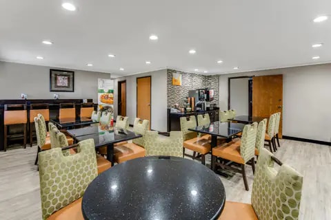 Breakfast area | Quality Inn, Merriam KS Hotels