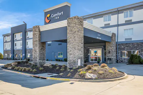 Hotel exterior | Comfort Inn, Bonner-springs KS Hotels