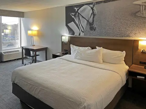 Guest room with one bed | Clarion, Hopkinsville KY Hotels
