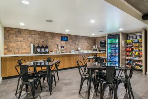 Breakfast area | Clarion, Richmond KY Hotels