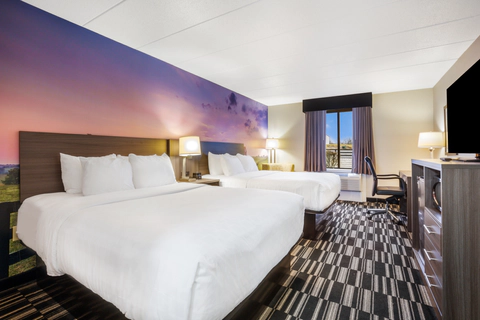 Guest room with double bed(s) | Clarion, Richmond KY Hotels