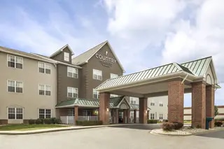 Hotel exterior | Country, Shepherdsville KY Hotels