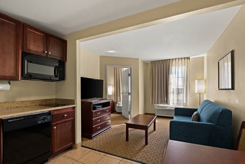 Queen suite | Mainstay, Houma LA Hotels