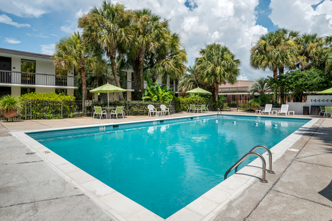 Outdoor pool | Clarion, Gonzales LA Hotels
