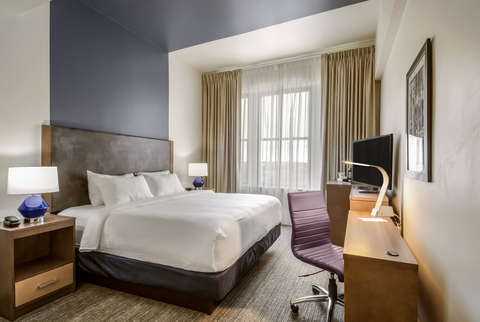 Guest room with king bed(s) | Ascend Hotel Collection, New-bedford MA Hotels