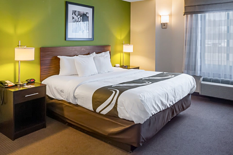Guest room with king bed(s) | Quality Inn, Grasonville MD Hotels