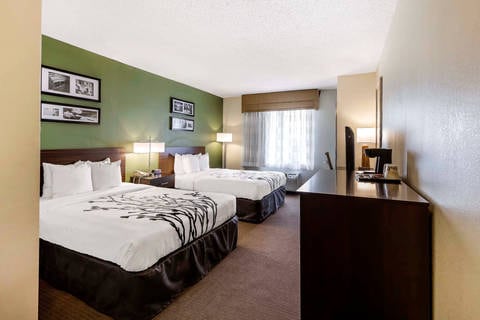 Guest room with queen bed(s) | Sleep Inn, Jessup MD Hotels