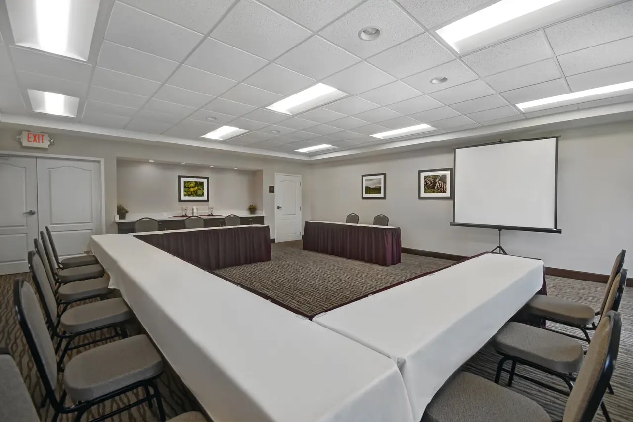 Meeting room | Comfort Inn, Wilton ME Hotels