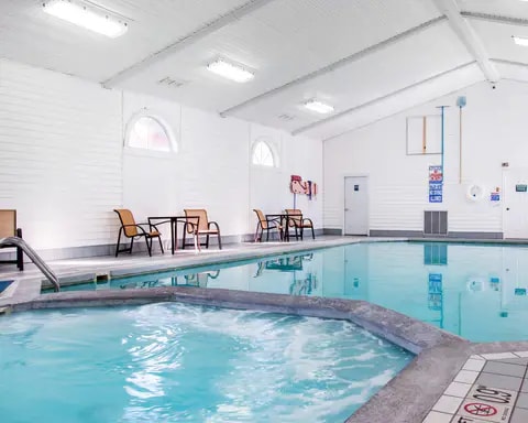 Indoor Pool, Comfort Inn Mackinaw City hotel