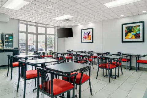 Breakfast area | Quality Inn, Livonia MI Hotels