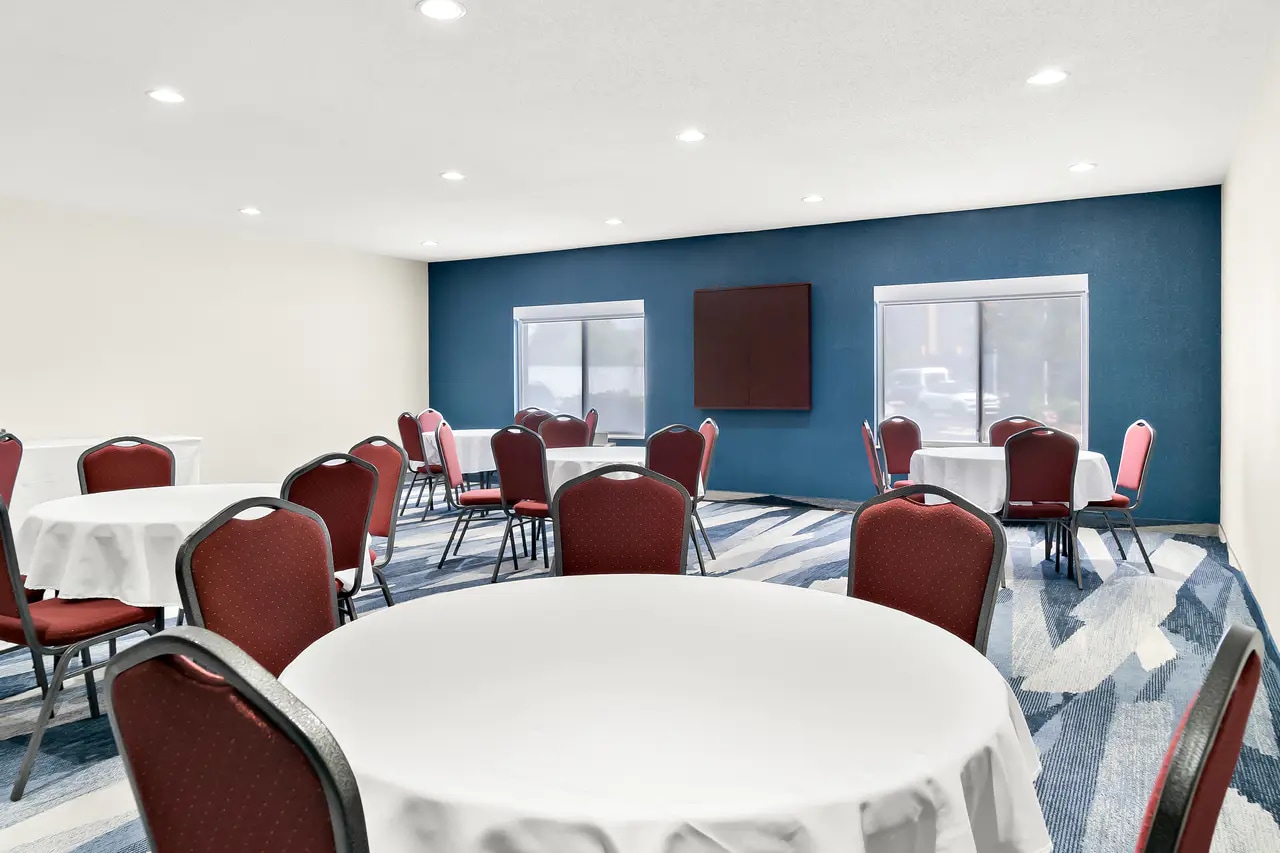 Meeting room | Comfort Suites, Southfield MI Hotels