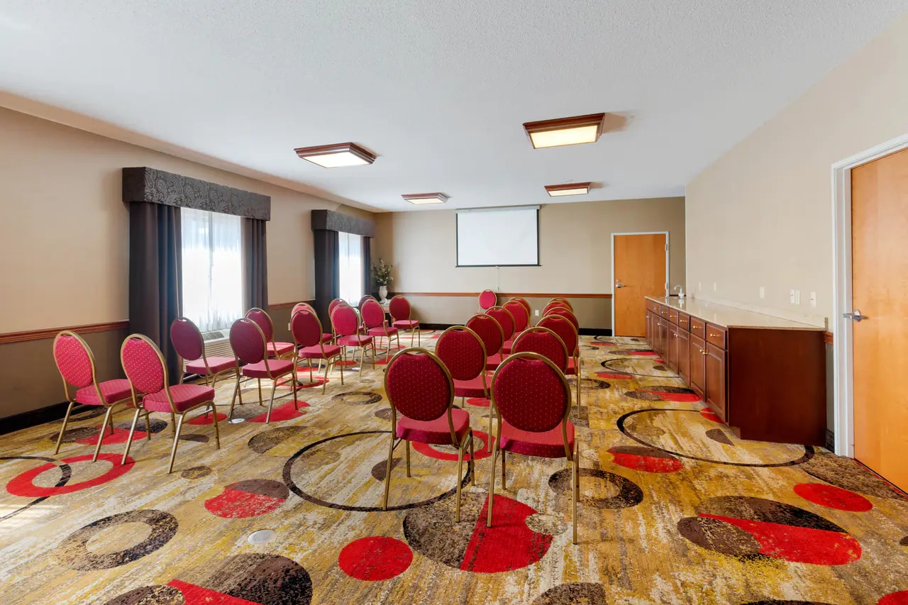Meeting room | Comfort Suites, Stevensville MI Hotels