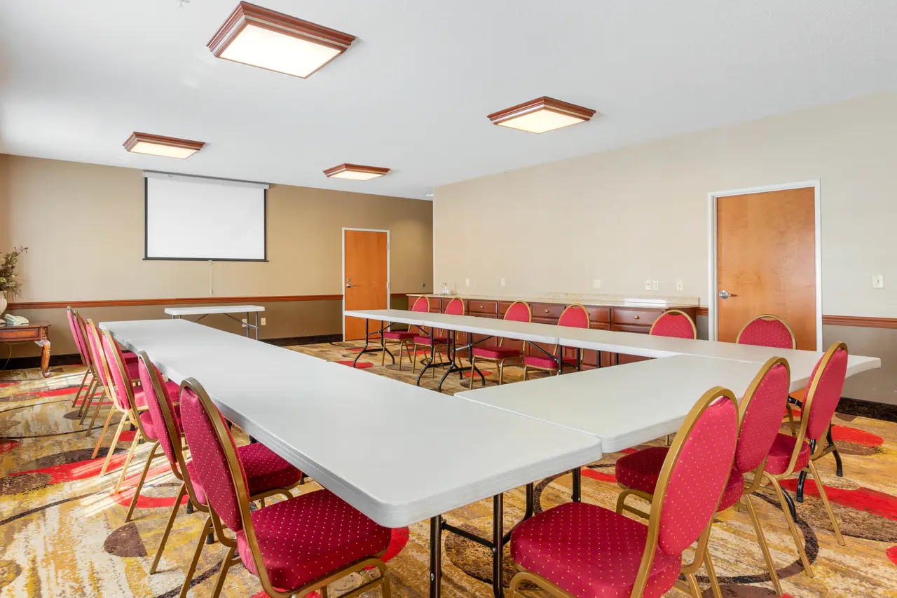 Meeting room | Comfort Suites, Stevensville MI Hotels