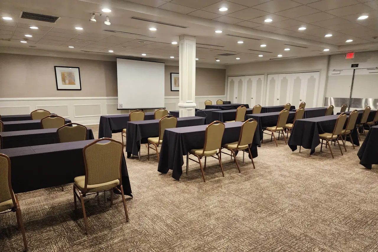 Meeting room | Radisson, Southfield MI Hotels