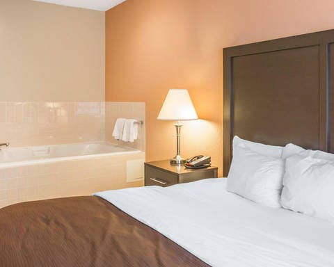 Beautifully furnished guest room