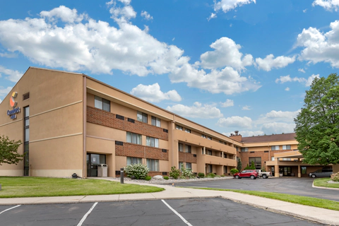 Hotel exterior | Comfort Inn, Lansing MI Hotels