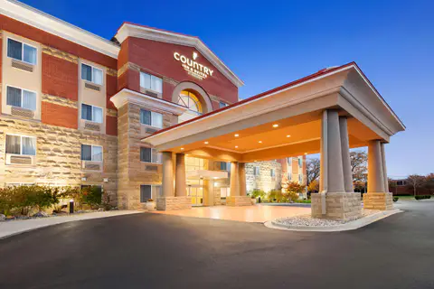 Hotel Exterior | Country, Dearborn MI Hotels