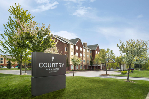 Hotel Exterior | Country, Novi MI Hotels