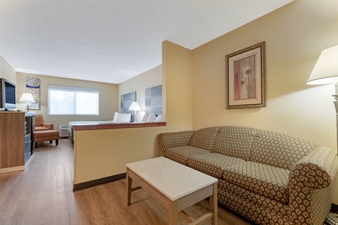 Bath | Quality Inn, Bemidji MN Hotels