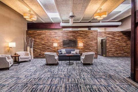 Meeting reception area | Comfort Inn, Plymouth MN Hotels