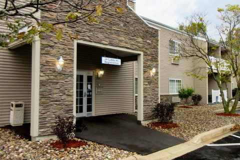 Hotel exterior | Quality Inn, Red-wing MN Hotels